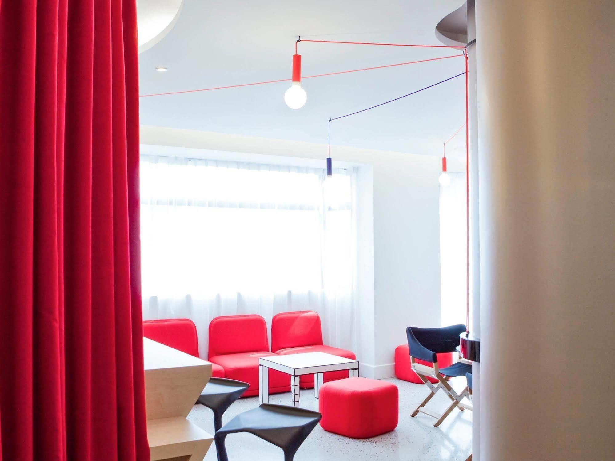 Ibis Styles Paris Mairie De Montreuil Hotel 3*